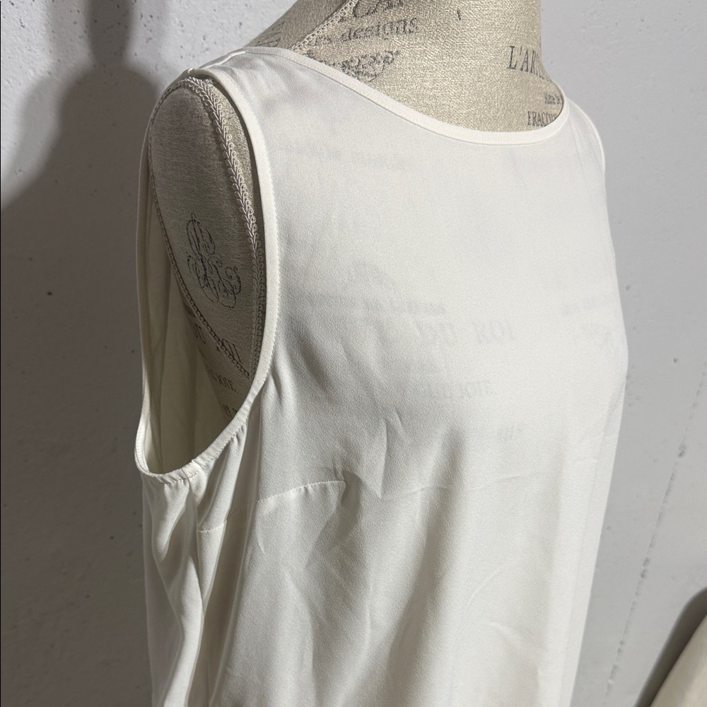 White House Black Market Cream Sleeveless Top - Picture 2 of 11